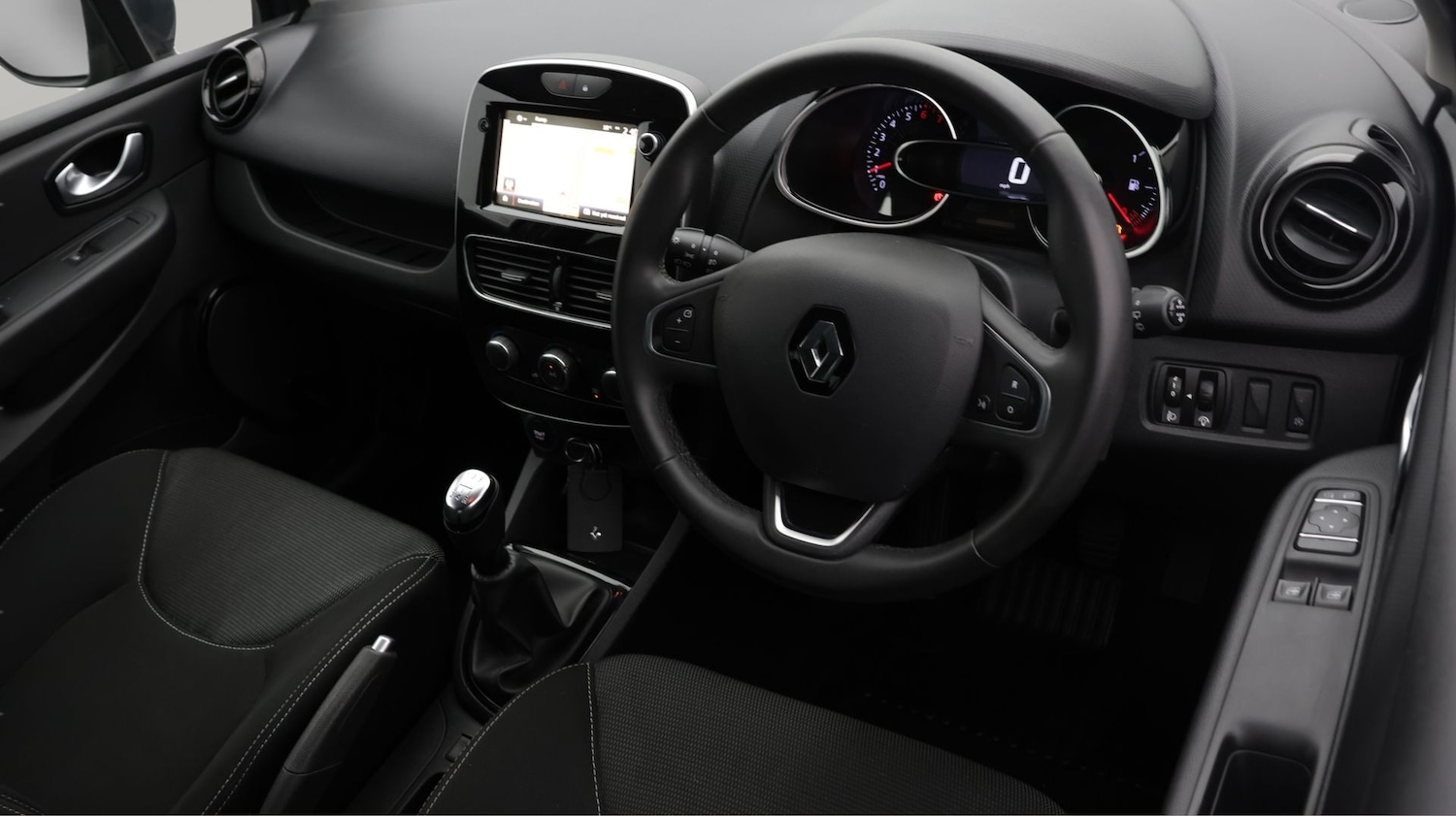 Used Renault Clio 2019 for sale - 77921638: Photo 9