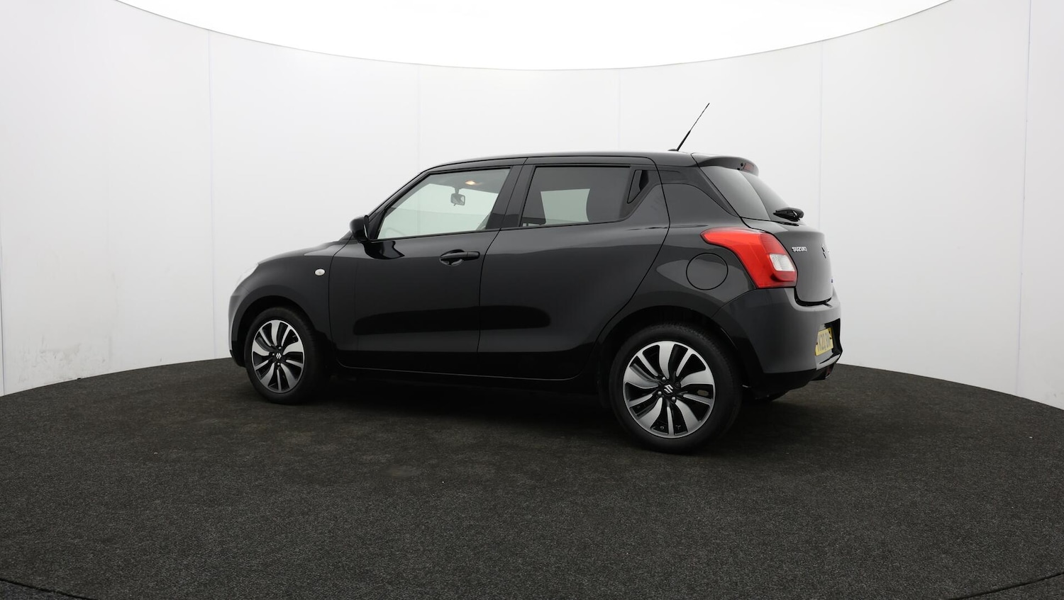 Used Suzuki Swift 2020 for sale - 76538159: Photo 76