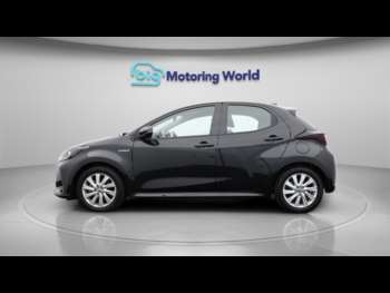 Used Toyota Yaris 2021 for sale - 74788519: Photo