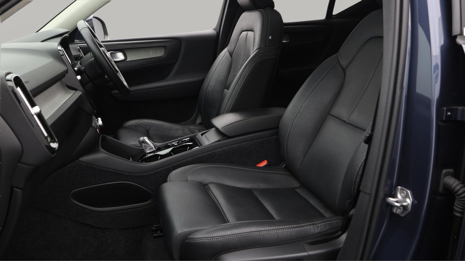 Used Volvo XC40 2020 for sale - 76613170: Photo 15