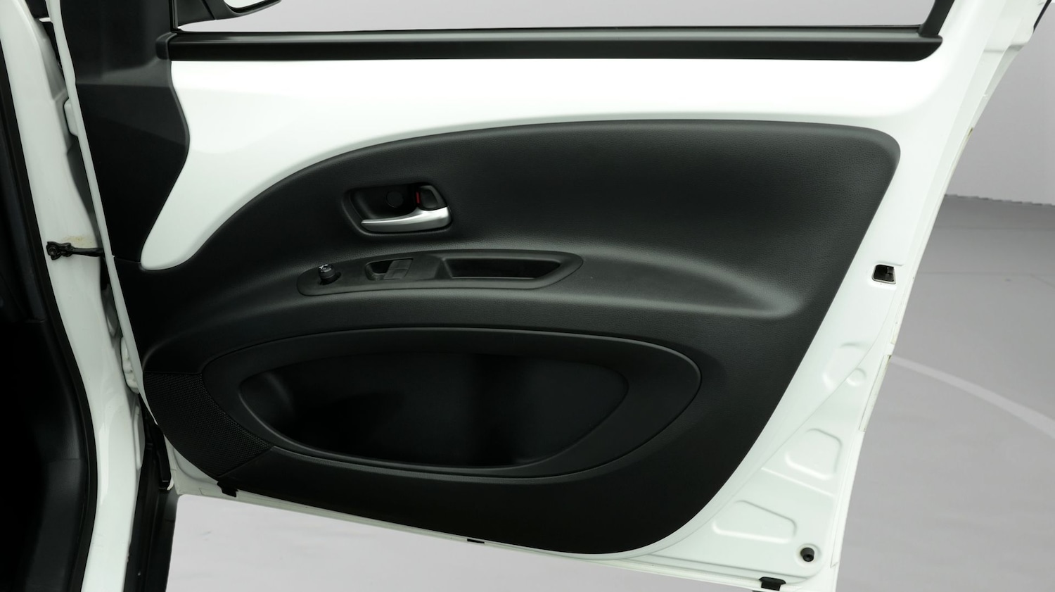 Used Toyota Aygo X 2023 for sale - 78042461: Photo 15