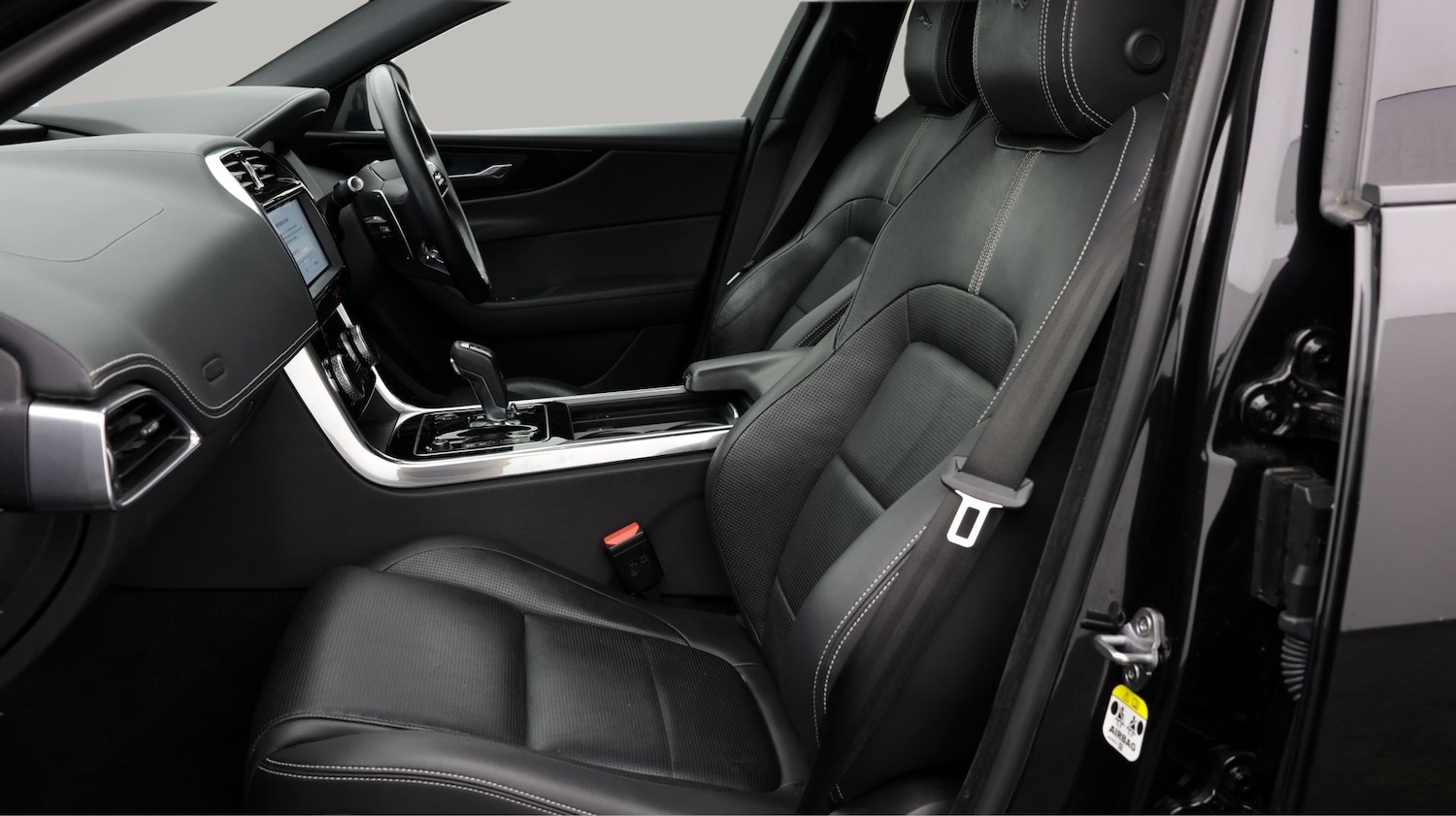 Used Jaguar XE 2021 for sale - 77797112: Photo 14