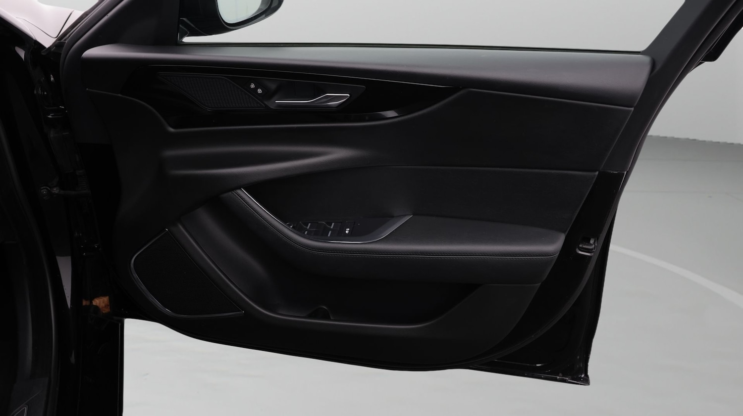 Used Jaguar XE 2021 for sale - 77797112: Photo 15