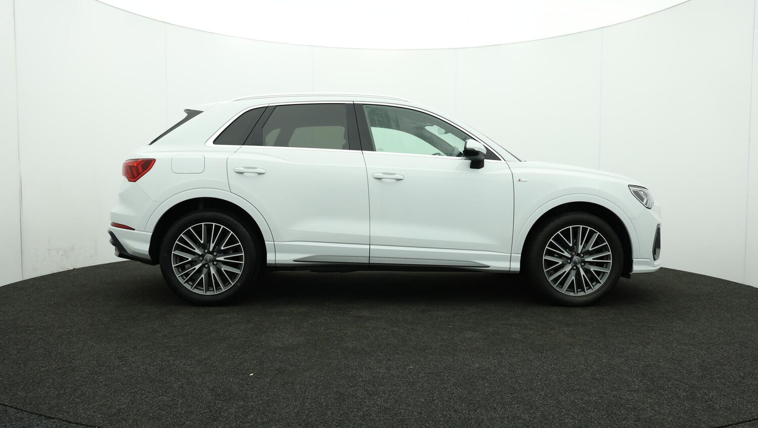 Used Audi Q3 2019 for sale - 76012180: Photo 43