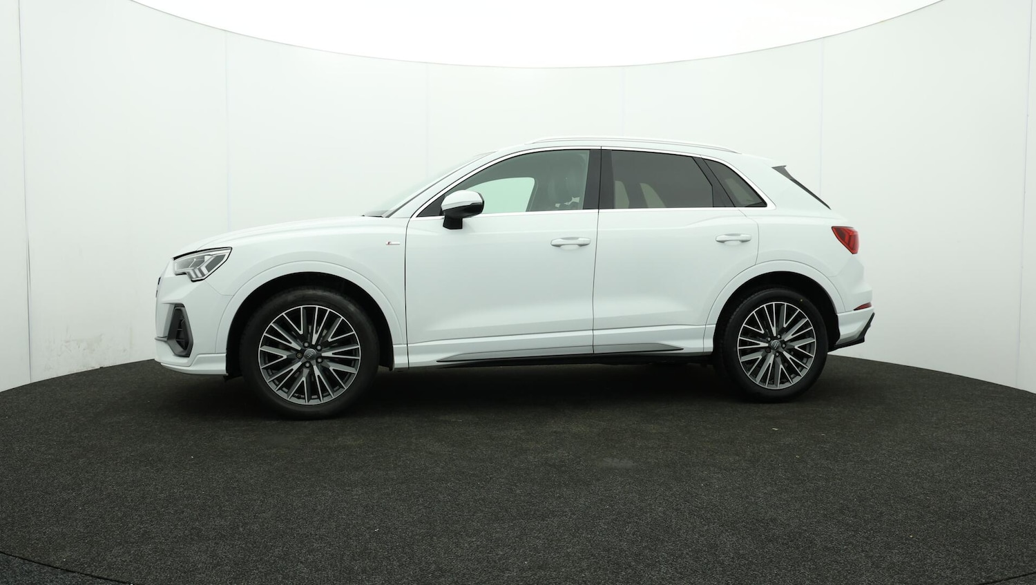Used Audi Q3 2019 for sale - 76012180: Photo 71
