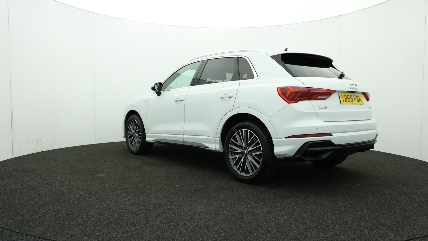 Used Audi Q3 2019 for sale - 76012180: Photo 81