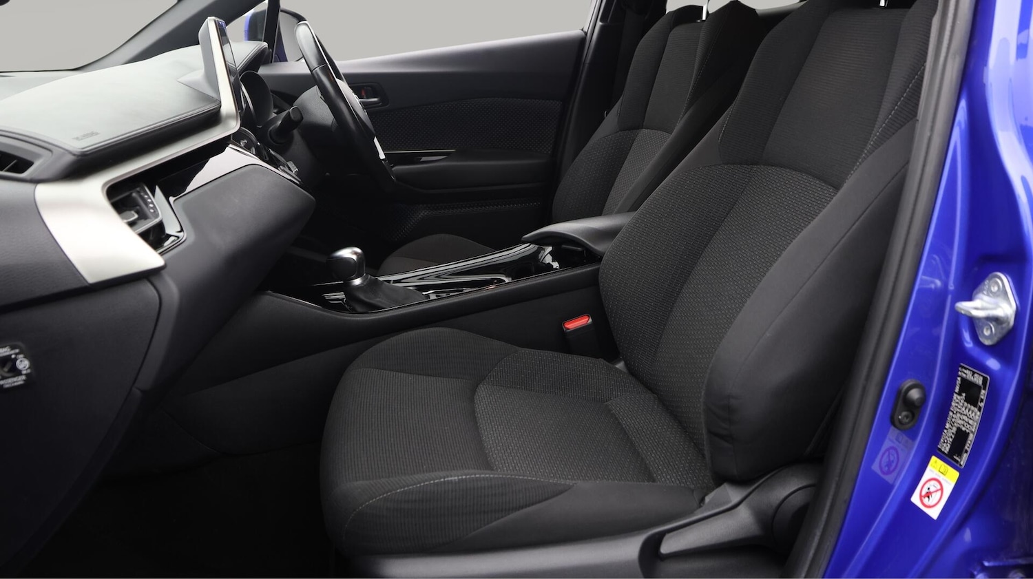 Used Toyota C-HR 2019 for sale - 76137351: Photo 15