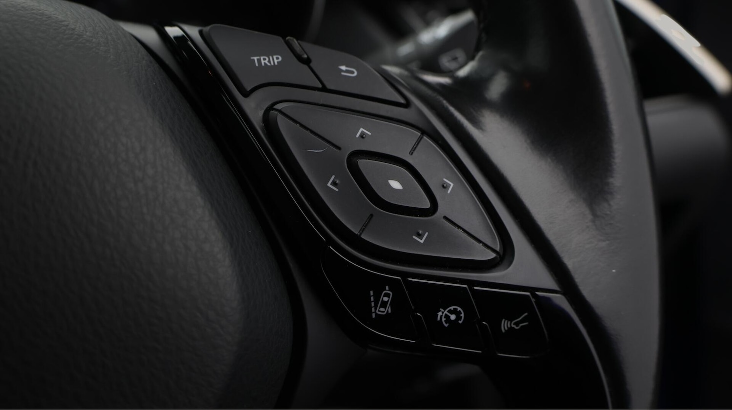 Used Toyota C-HR 2019 for sale - 76137351: Photo 25