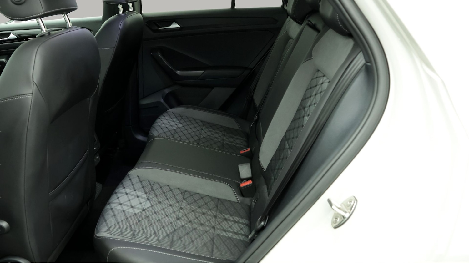 Used Volkswagen T-Roc 2024 for sale - 78033587: Photo 16