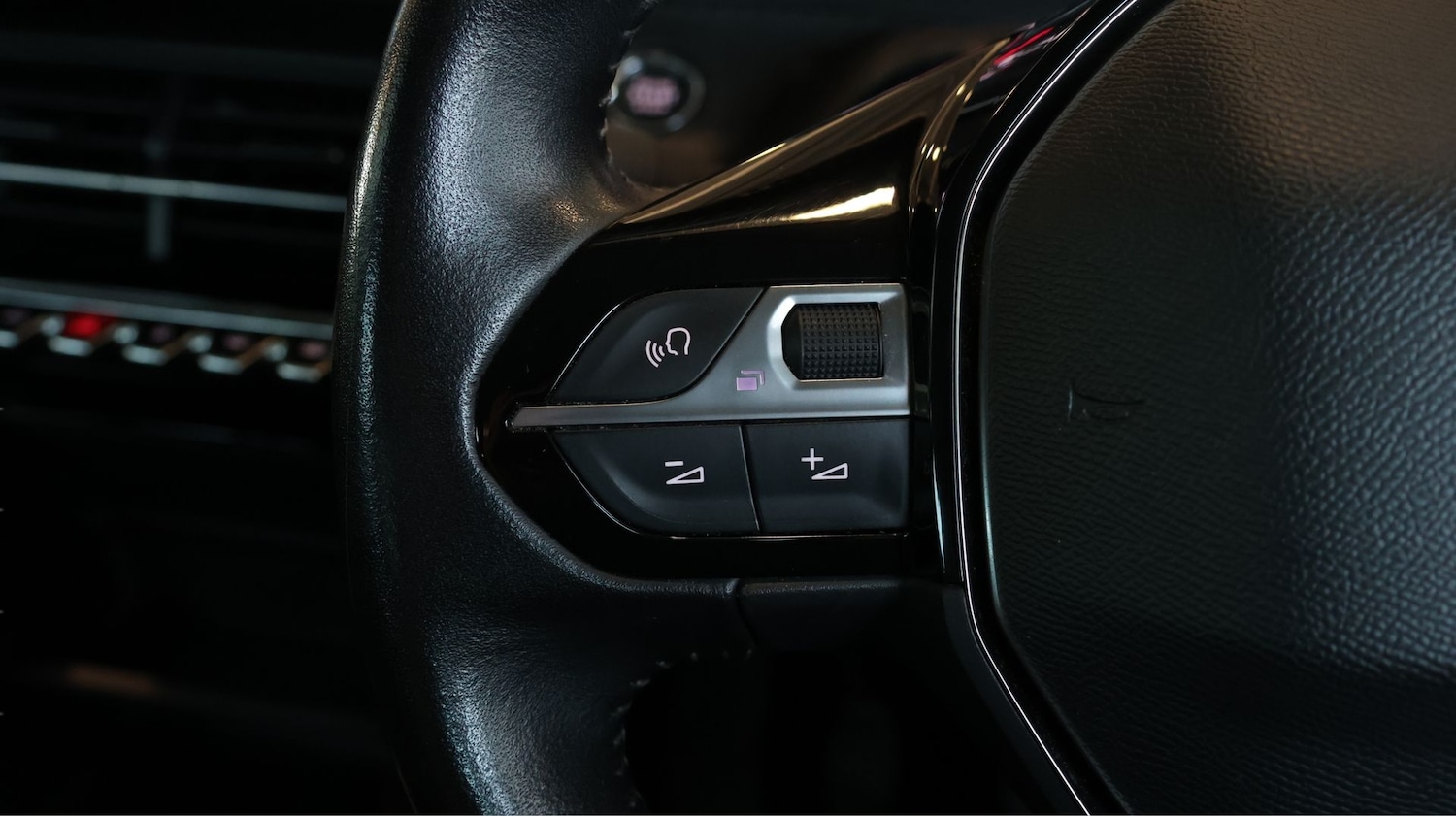 Used Peugeot 208 2020 for sale - 77941326: Photo 23