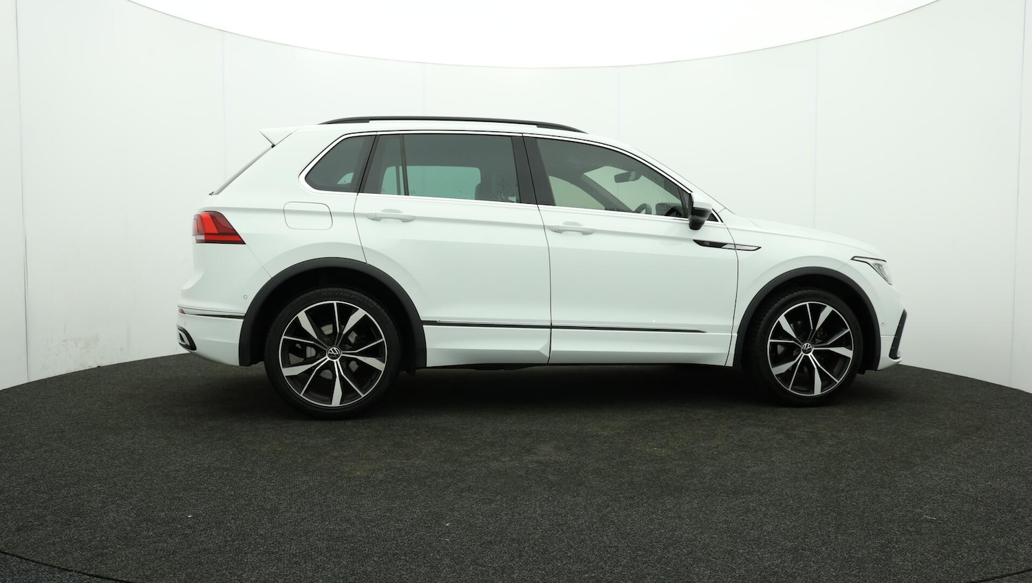 Used Volkswagen Tiguan 2021 for sale - 76122008: Photo 24