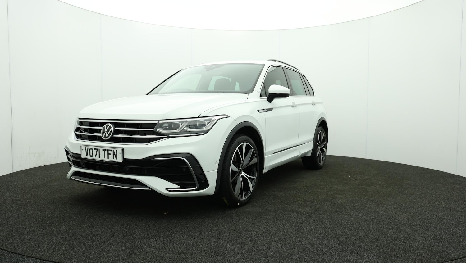 Used Volkswagen Tiguan 2021 for sale - 76122008: Photo 61