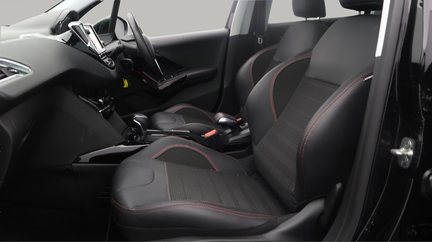 Used Peugeot 2008 2019 for sale - 76550119: Photo 15