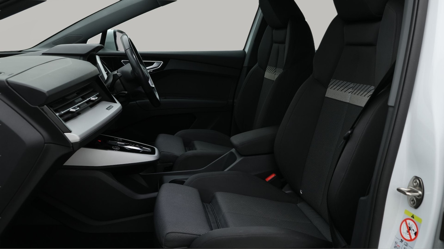 Used Audi Q4 e-tron 2023 for sale - 77136311: Photo 14