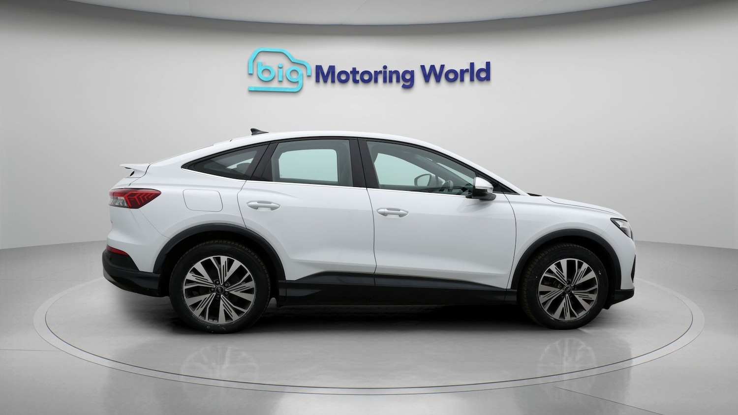 Used Audi Q4 e-tron 2023 for sale - 77136311: Photo 8