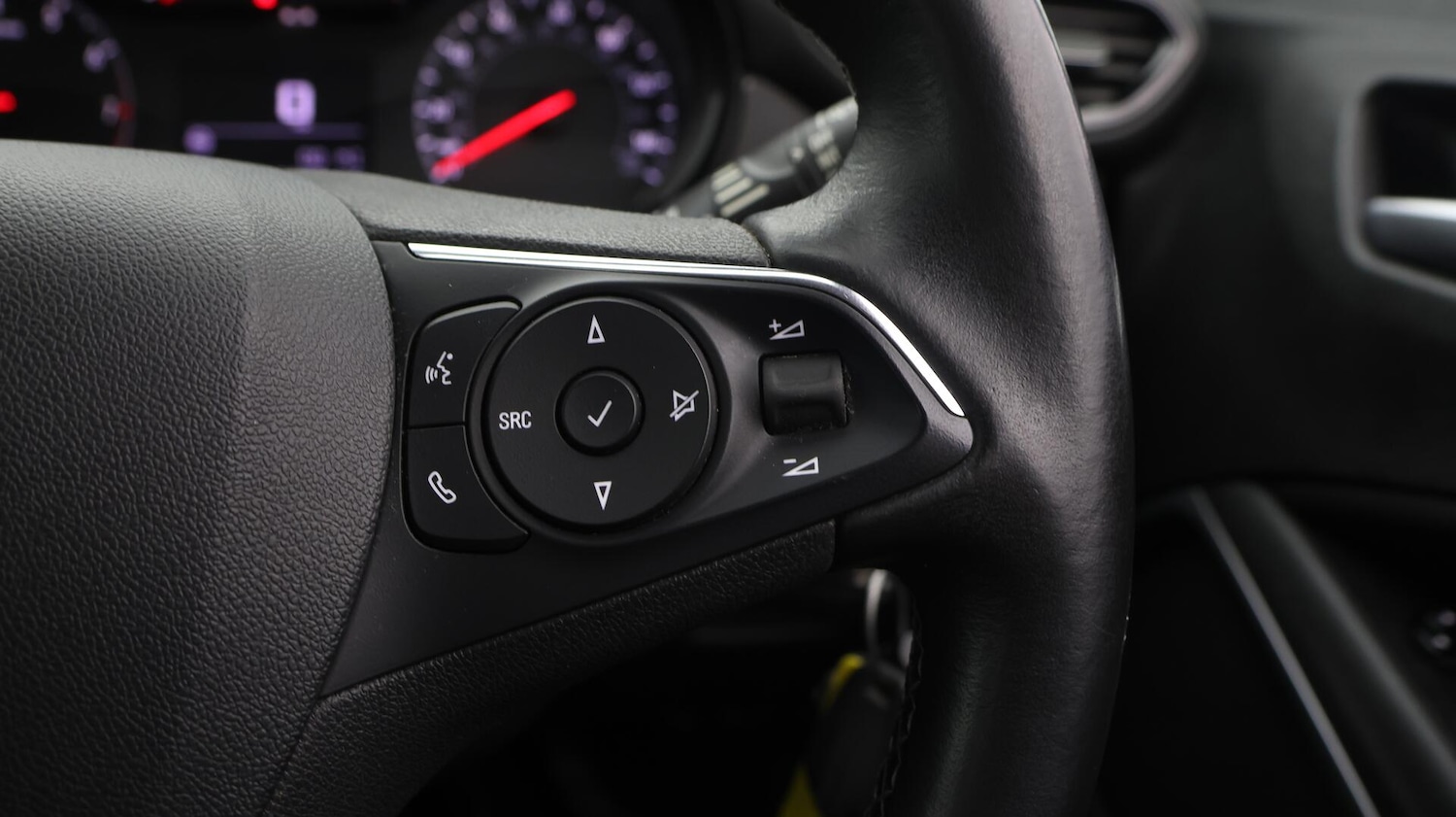 Used Vauxhall Crossland X 2017 for sale - 76633318: Photo 24