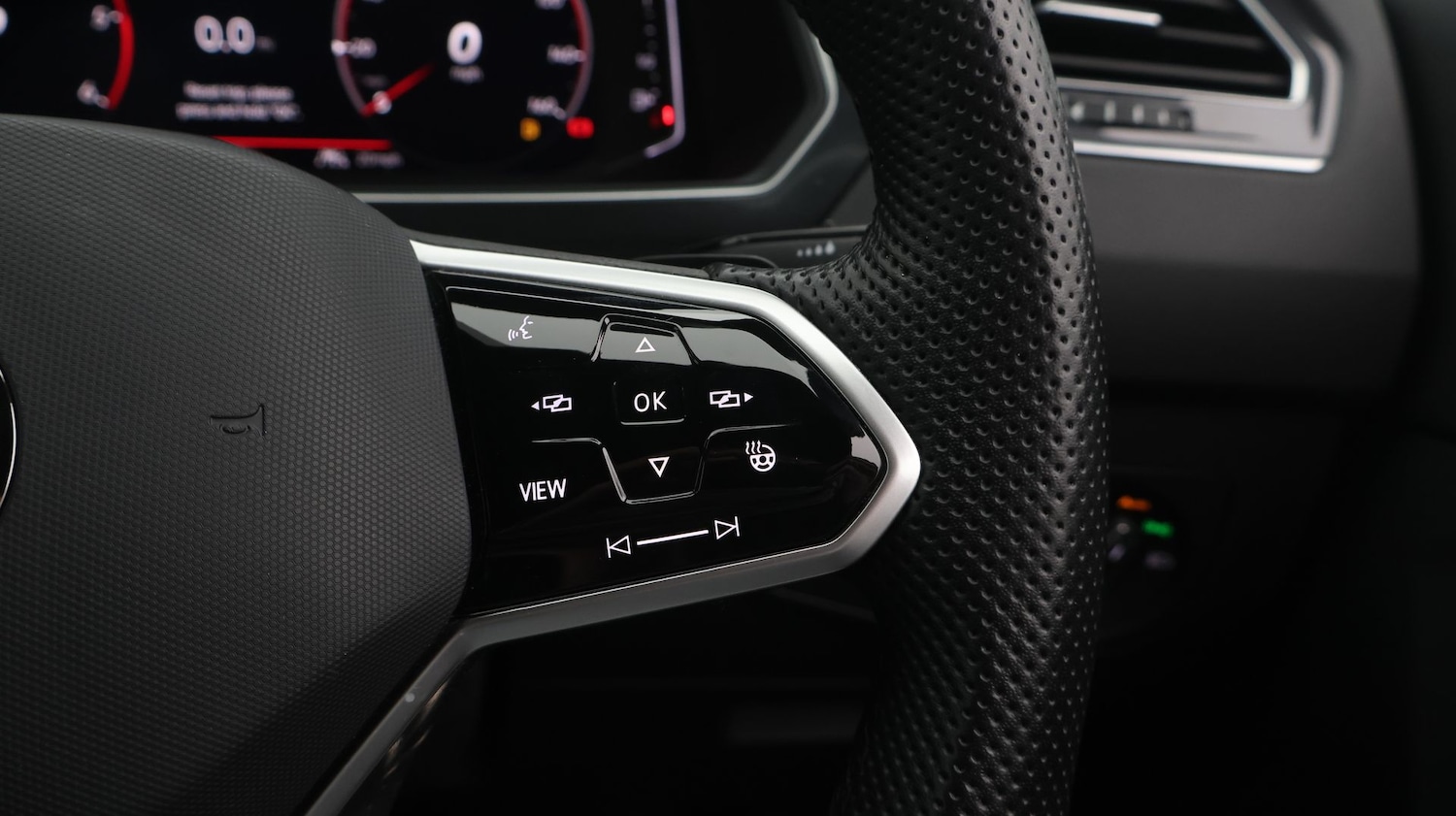 Used Volkswagen Tiguan 2023 for sale - 77379375: Photo 24