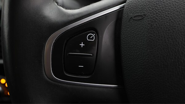 Used Renault Clio 2019 for sale - 76284340: Photo 23