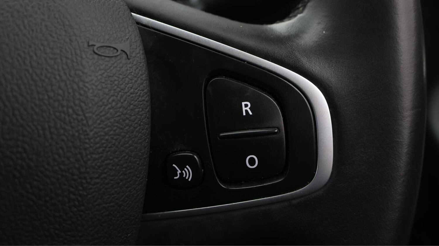 Used Renault Clio 2019 for sale - 76284340: Photo 24