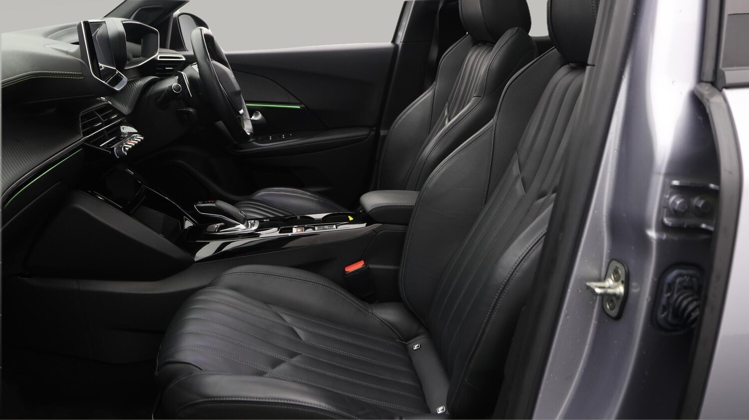 Used Peugeot 2008 2020 for sale - 76560894: Photo 14