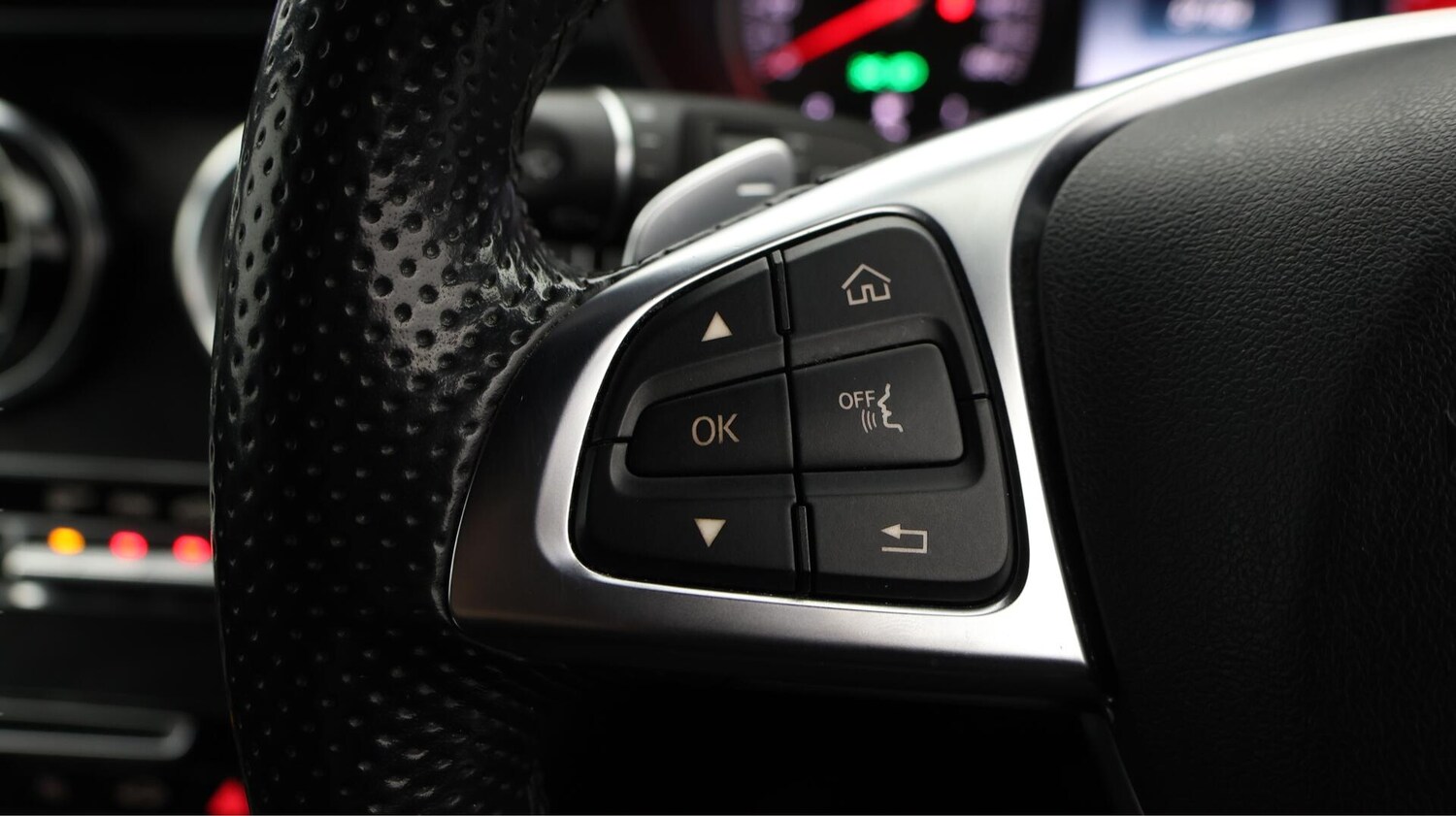 Used Mercedes-Benz GLC 2017 for sale - 76658362: Photo 24