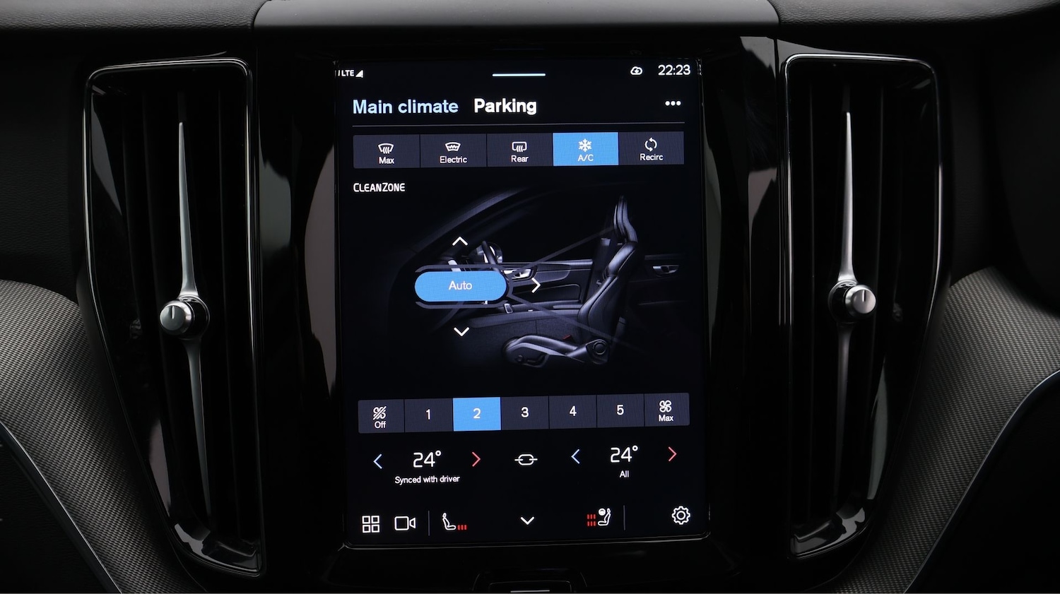 Used Volvo XC60 2024 for sale - 77952213: Photo 12