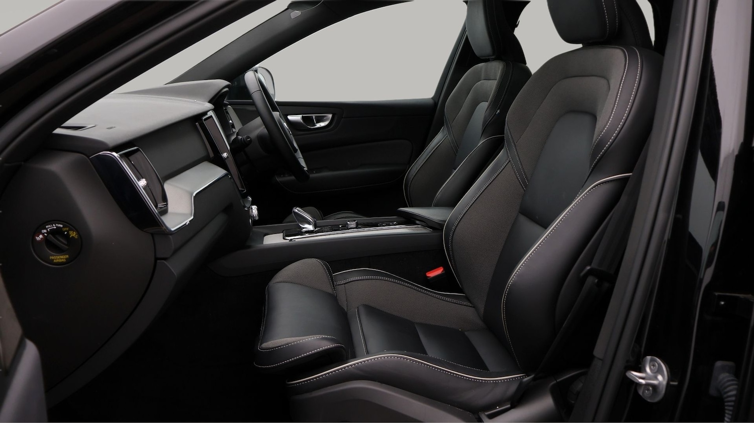 Used Volvo XC60 2024 for sale - 77952213: Photo 14