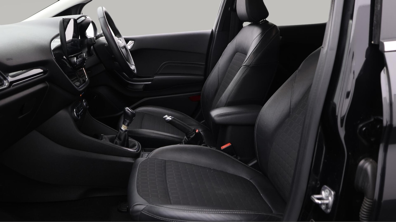 Used Ford Fiesta 2019 for sale - 76295433: Photo 15