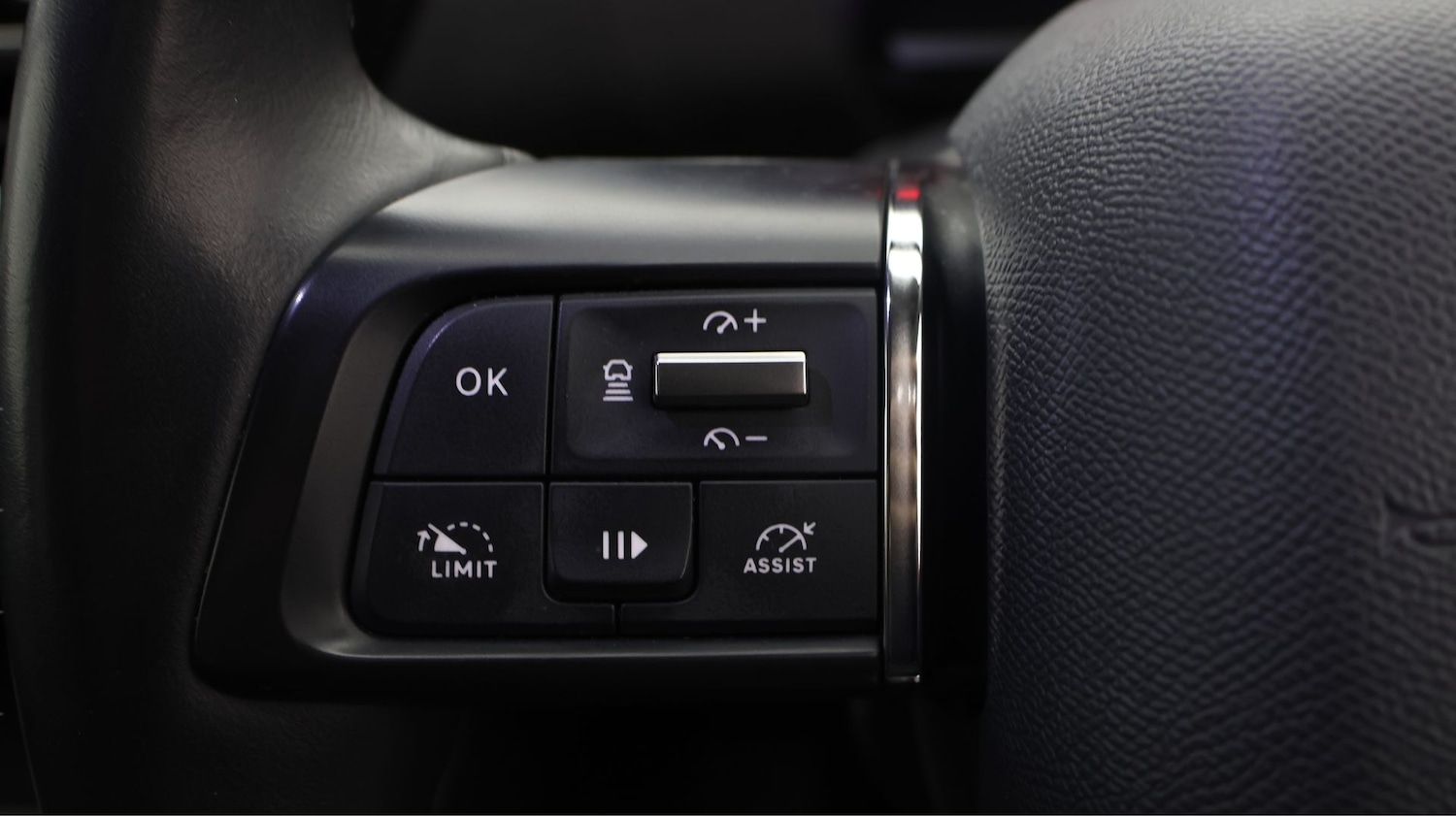 Used Citroen e-C4 2021 for sale - 77202129: Photo 25