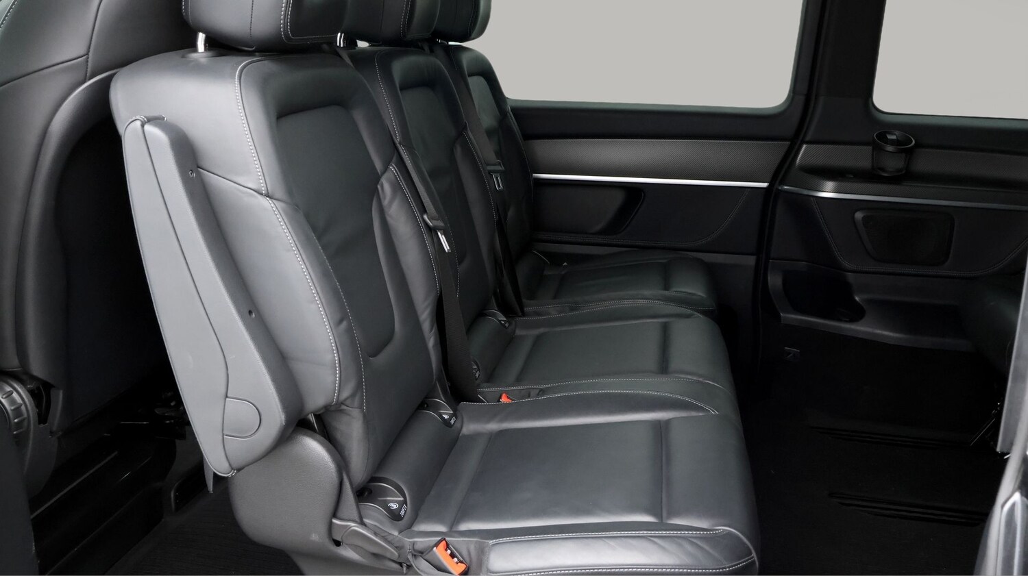 Used Mercedes-Benz V-Class 2023 for sale - 77837396: Photo 16