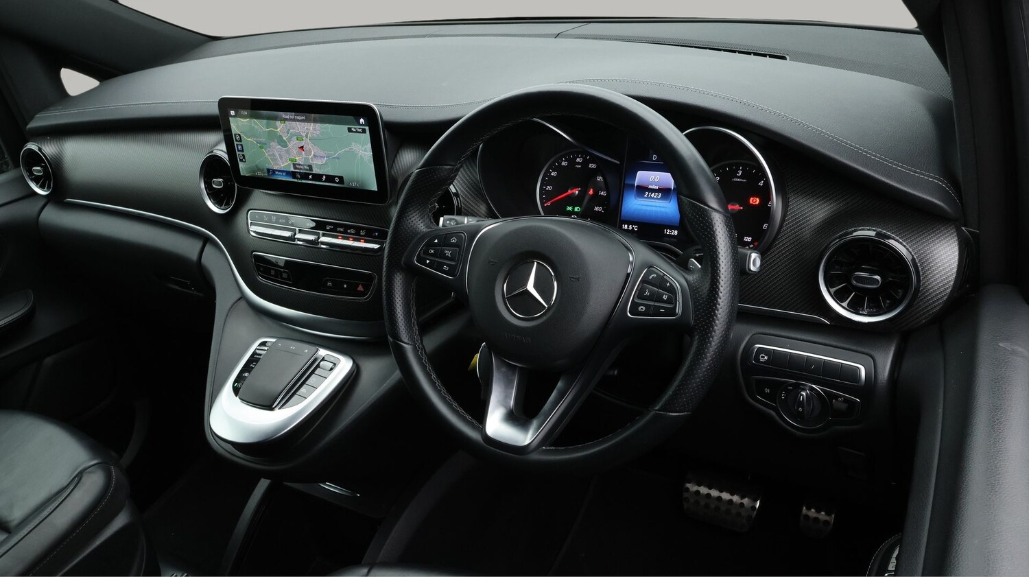 Used Mercedes-Benz V-Class 2023 for sale - 77837396: Photo 9