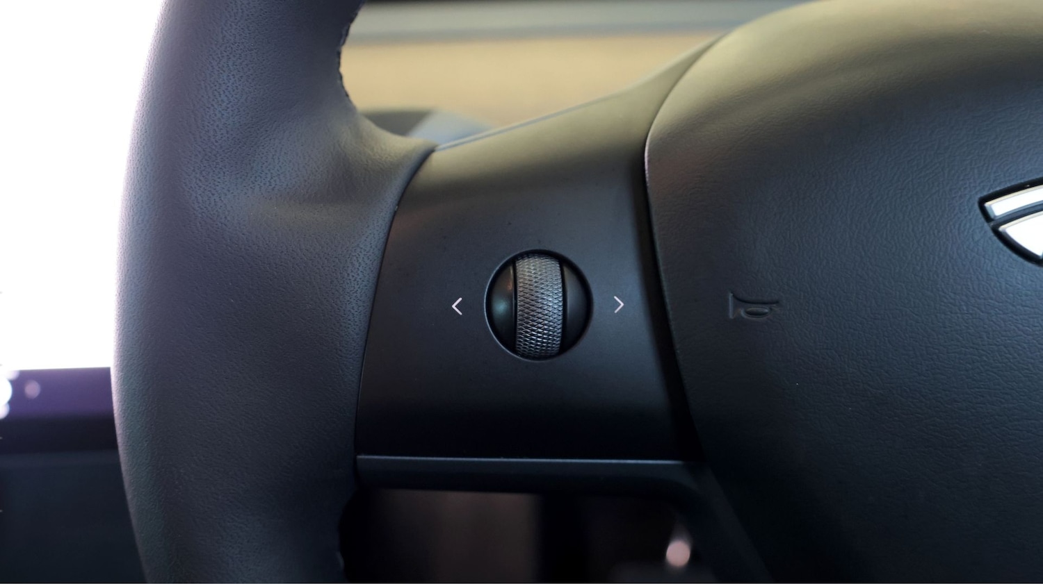 Used Tesla Model Y 2022 for sale - 77609770: Photo 22