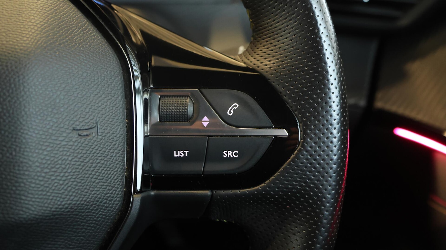 Used Peugeot 2008 2021 for sale - 76499463: Photo 24