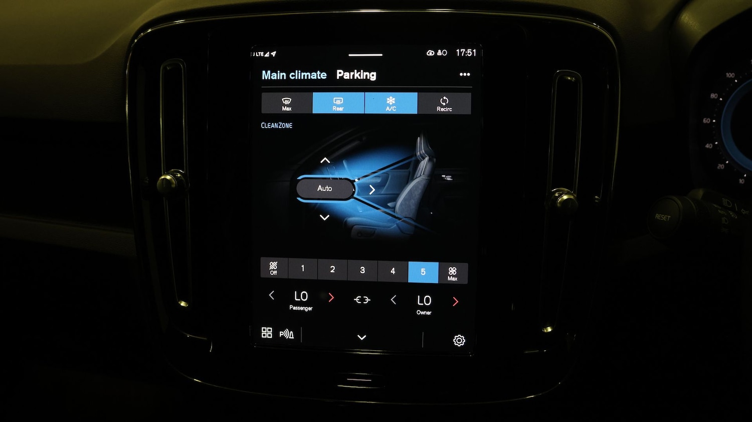 Used Volvo XC40 2022 for sale - 77403982: Photo 12