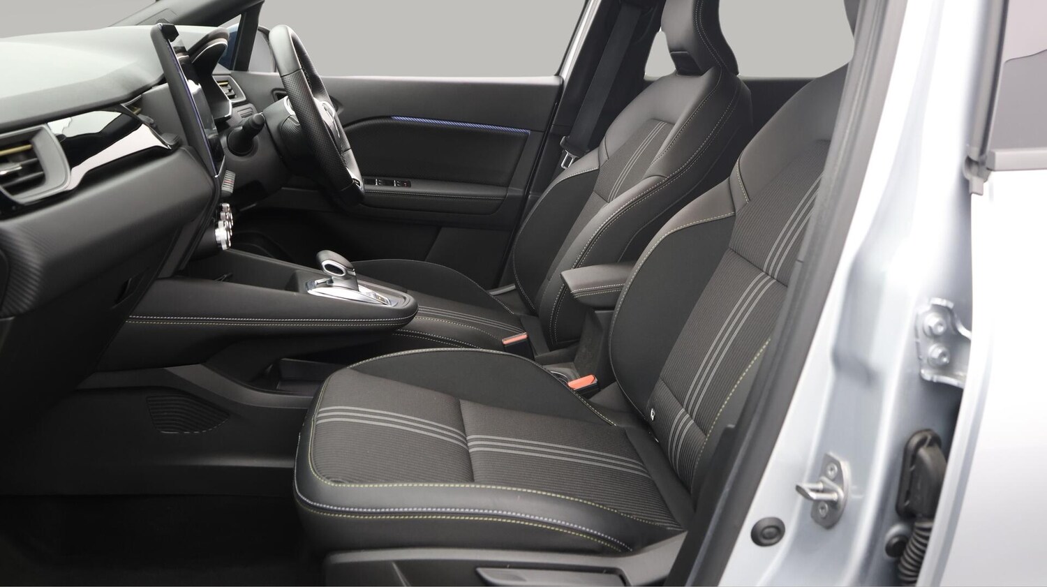 Used Renault Captur 2023 for sale - 76109160: Photo 14