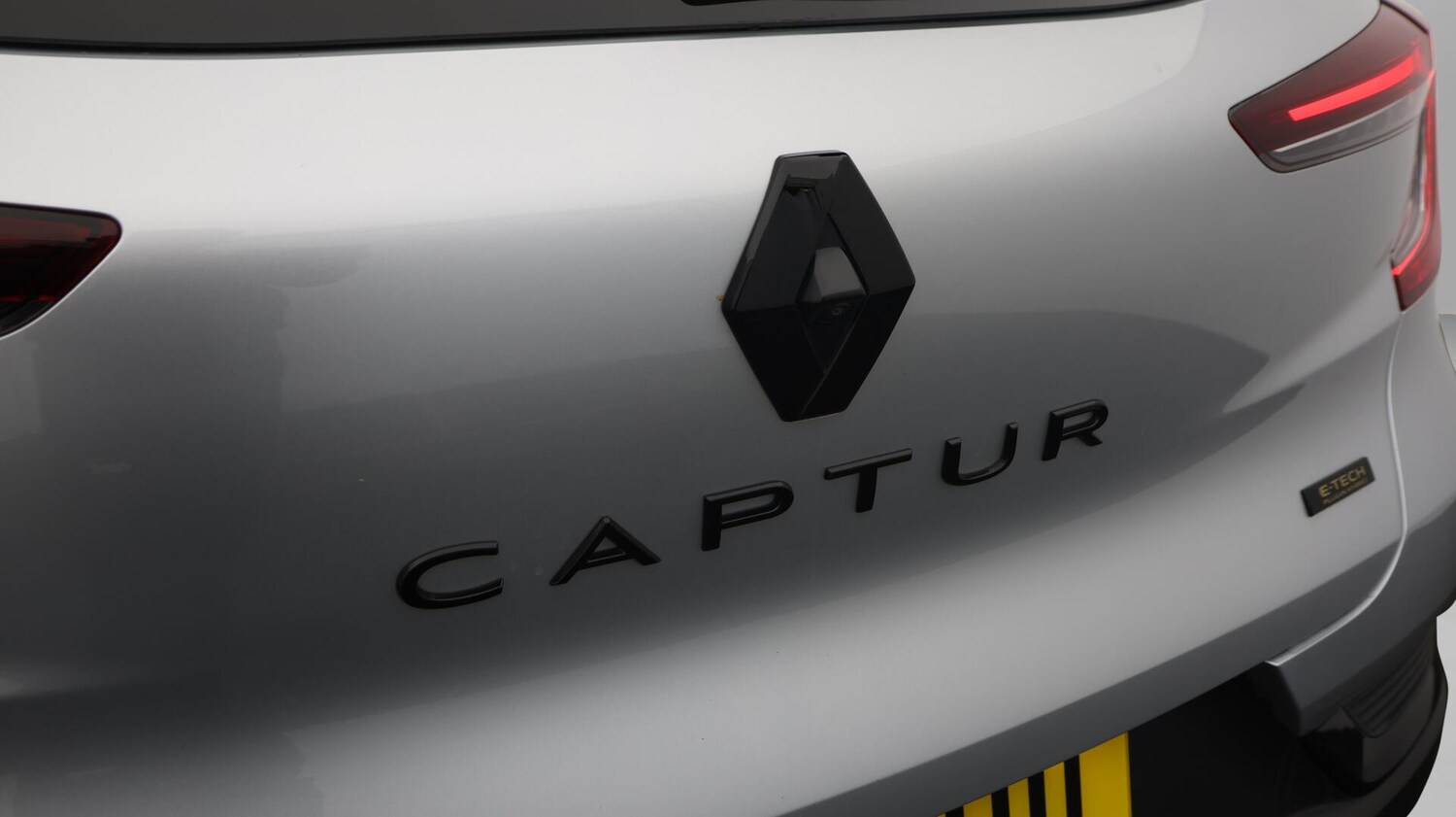 Used Renault Captur 2023 for sale - 76109160: Photo 20
