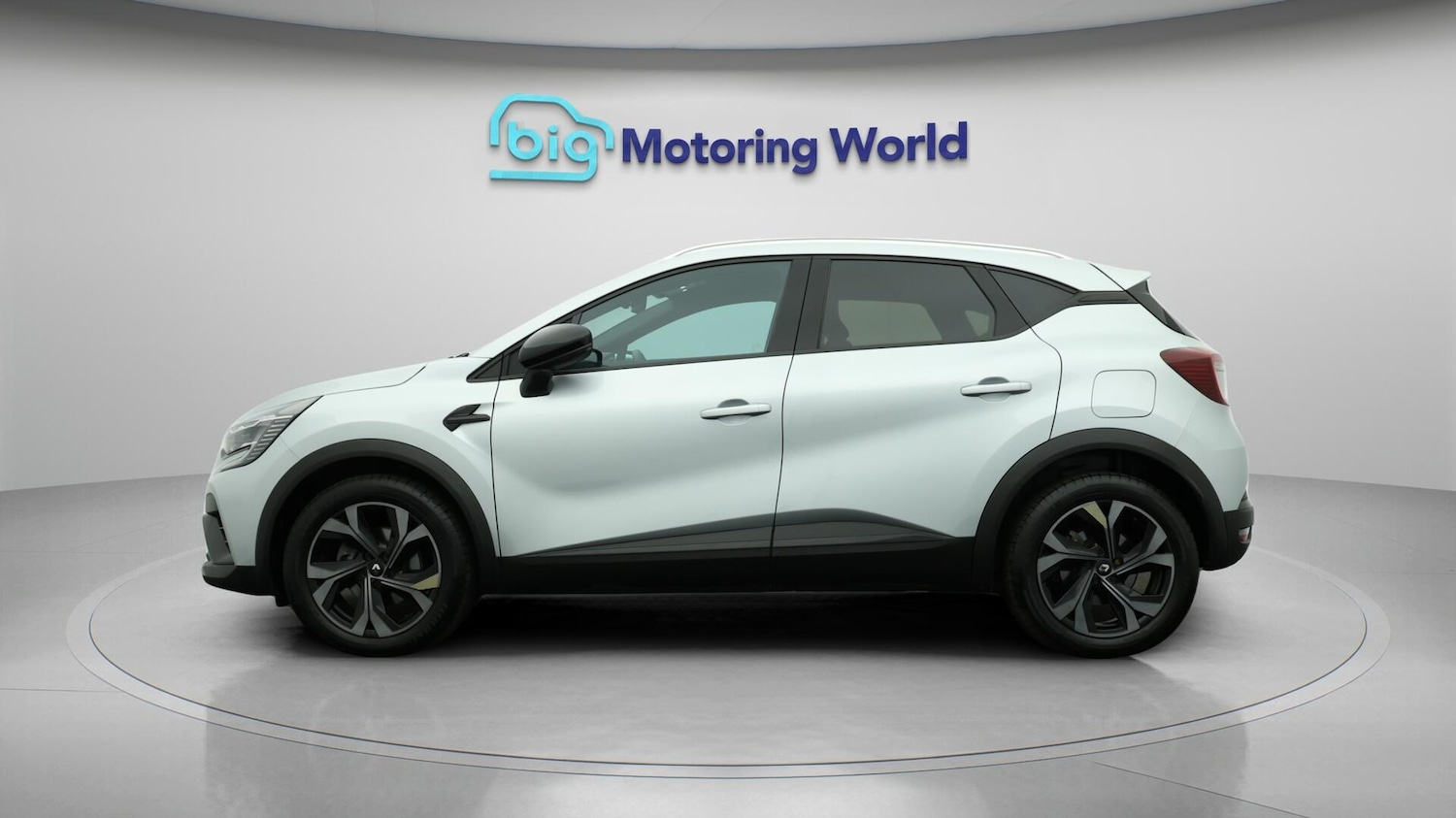 Used Renault Captur 2023 for sale - 76109160: Photo 4