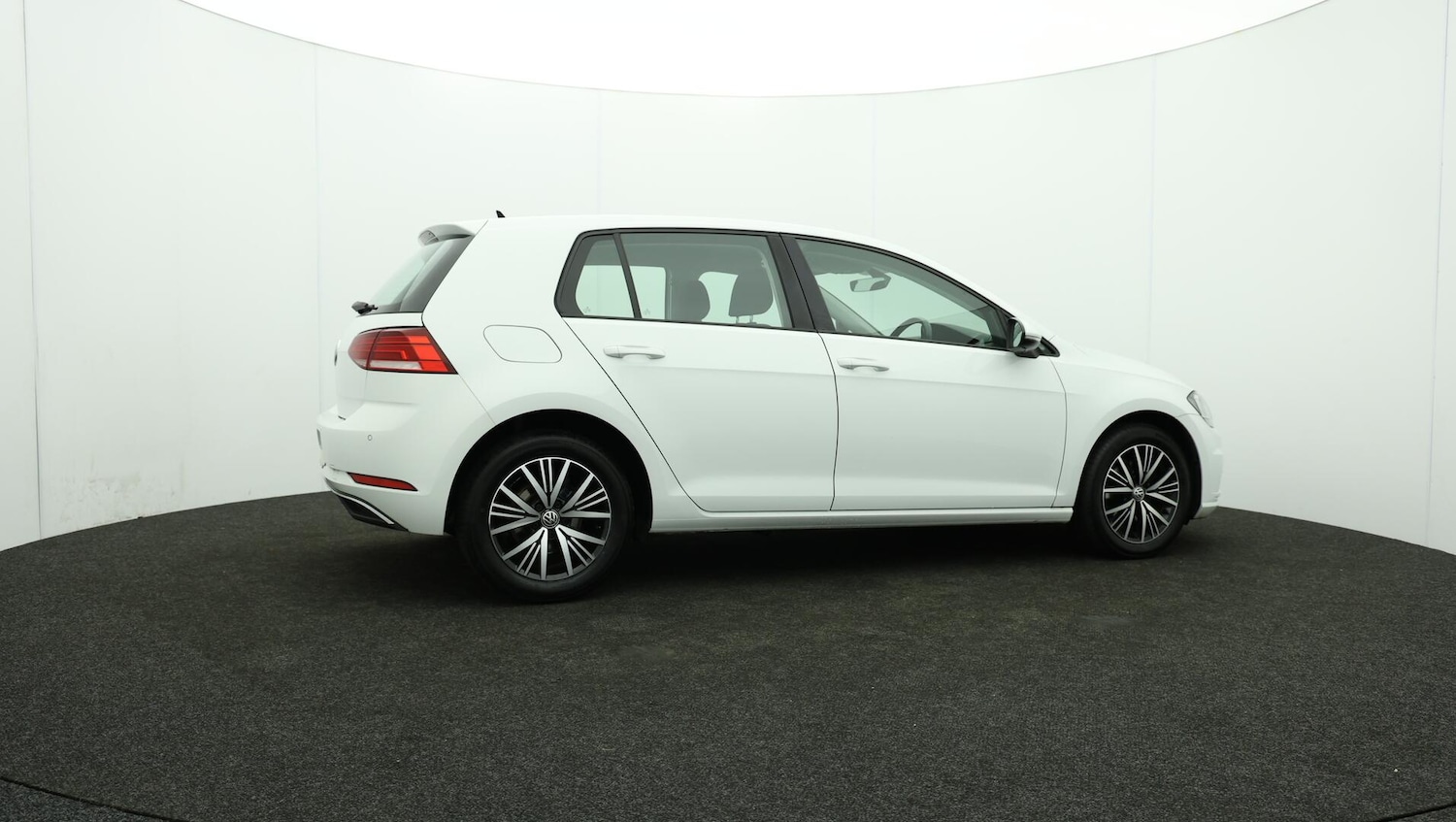 Used Volkswagen Golf 2018 for sale - 76349548: Photo 11