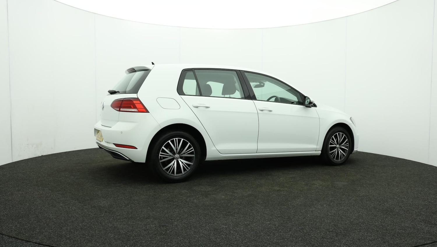 Used Volkswagen Golf 2018 for sale - 76349548: Photo 9