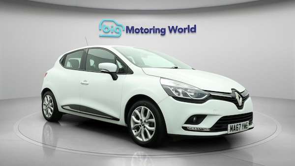 Used Renault Clio 2017 for sale - 76122244: Photo 2