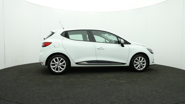 Used Renault Clio 2017 for sale - 76122244: Photo 40