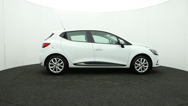 Used Renault Clio 2017 for sale - 76122244: Photo 41