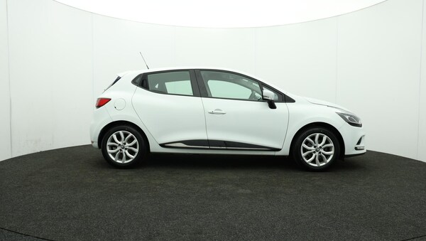 Used Renault Clio 2017 for sale - 76122244: Photo 42