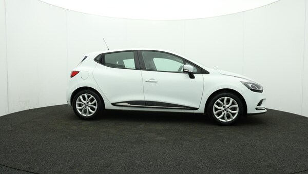 Used Renault Clio 2017 for sale - 76122244: Photo 43