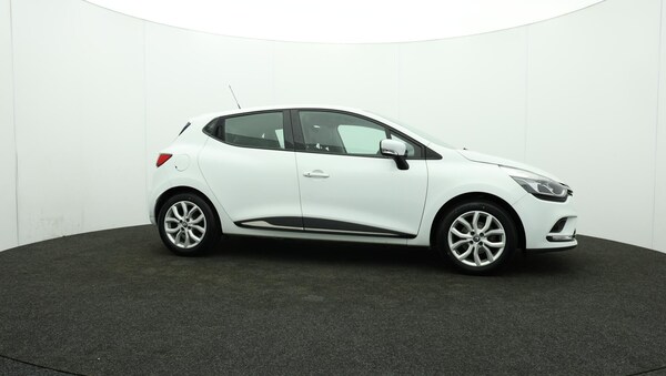 Used Renault Clio 2017 for sale - 76122244: Photo 44
