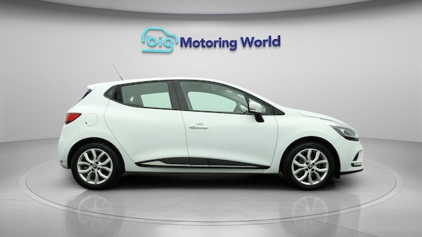 Used Renault Clio 2017 for sale - 76122244: Photo 9