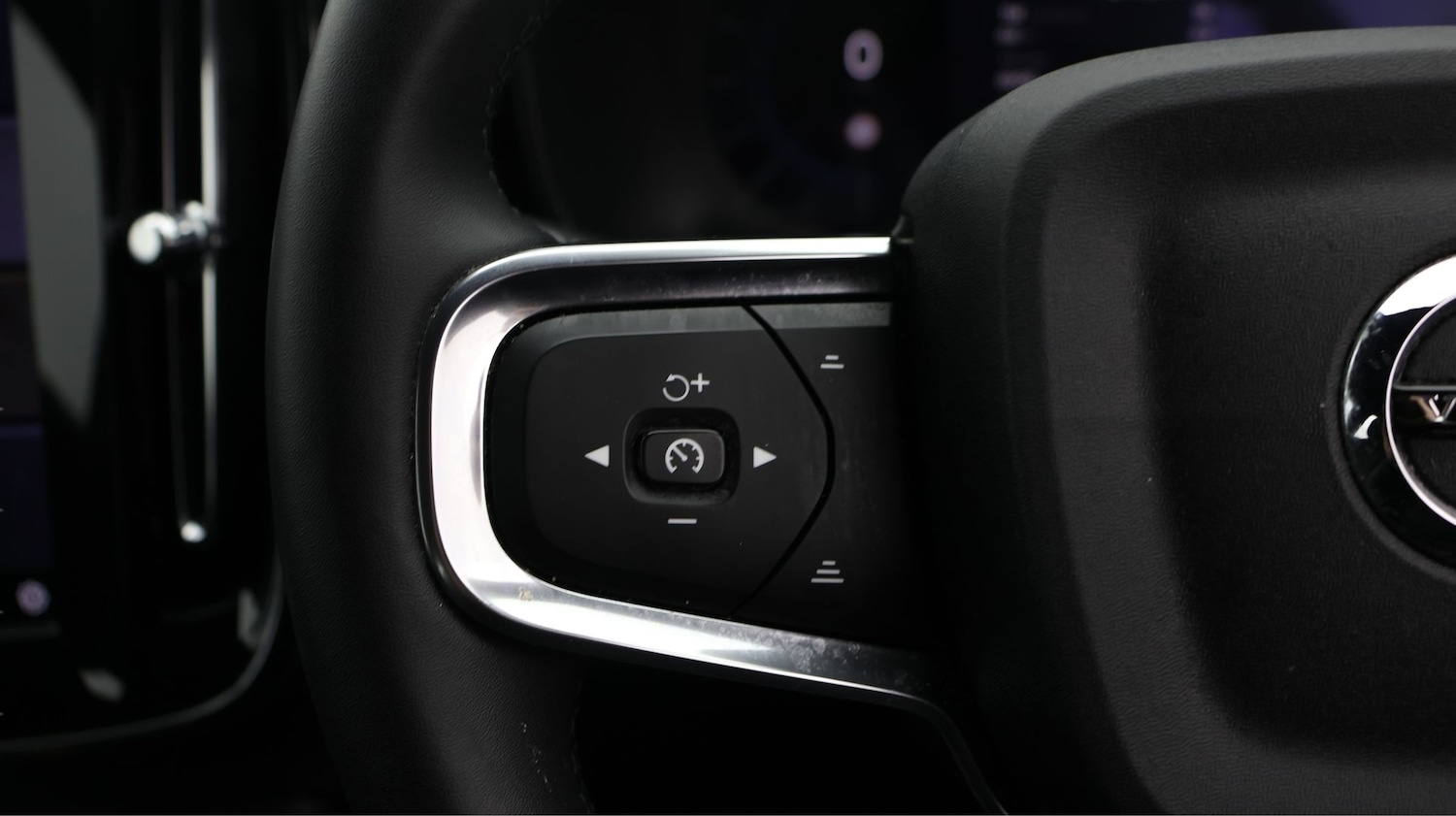 Used Volvo XC40 2025 for sale - 77403794: Photo 21