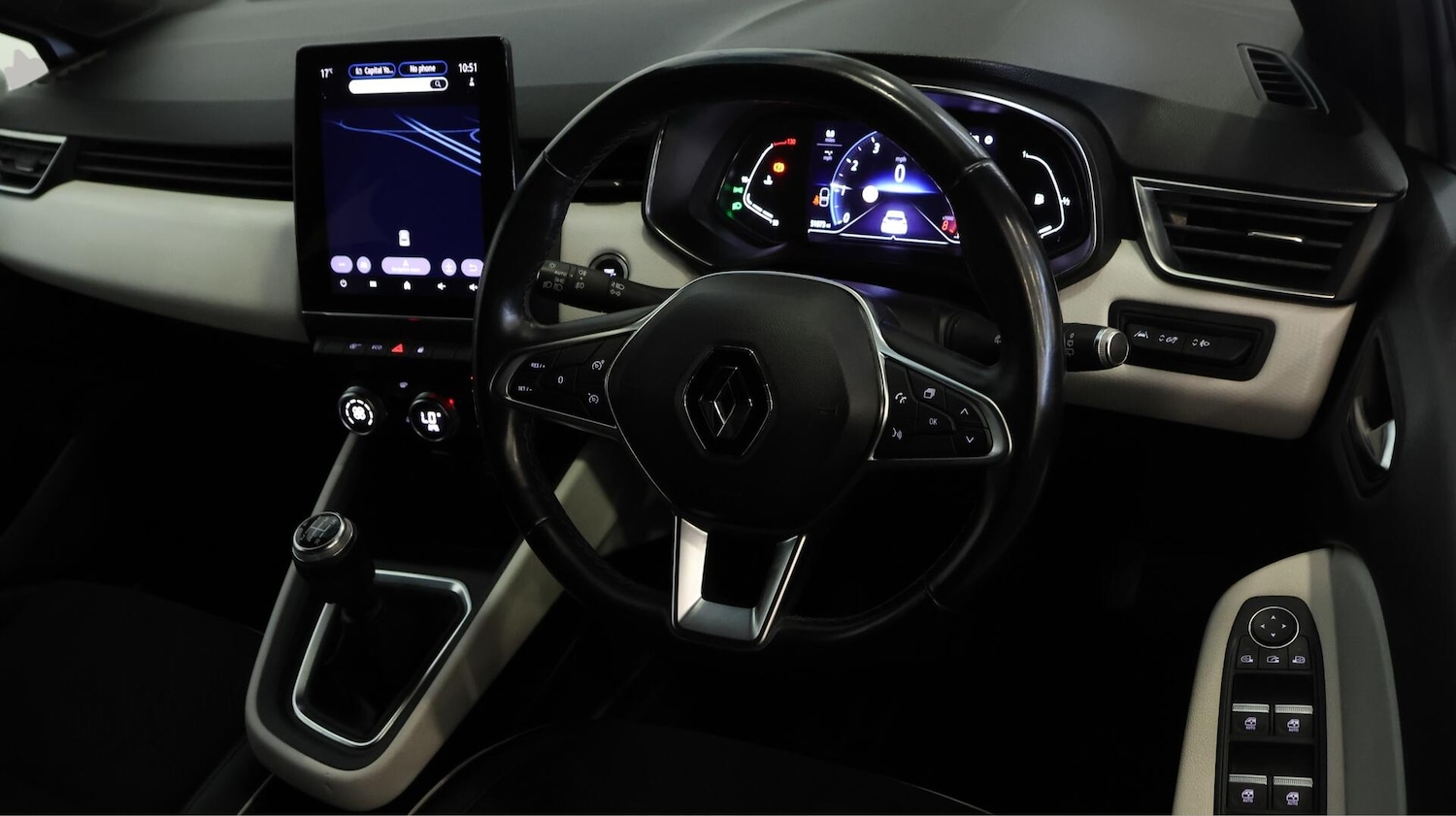 Used Renault Clio 2021 for sale - 76485484: Photo 10