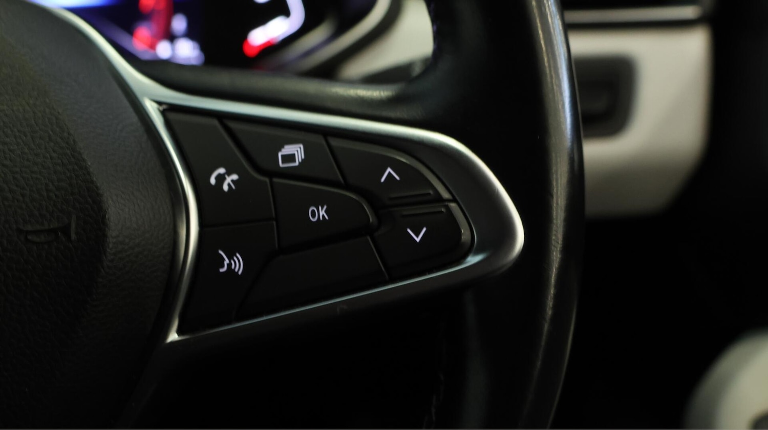 Used Renault Clio 2021 for sale - 76485484: Photo 23