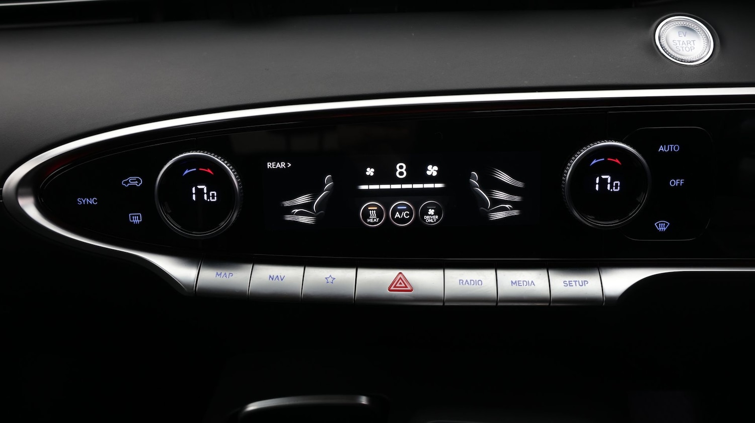 Used Genesis GV70 2023 for sale - 77536316: Photo 12